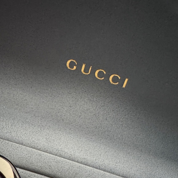 Gucci Black Women's Sunglasses - Picture 3 of 9